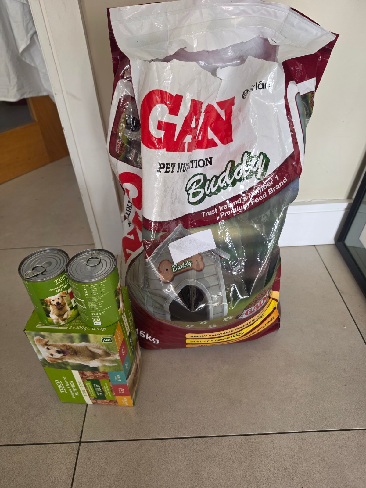 Dog food, photo 1